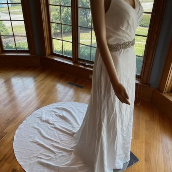 JJs House Dresses 249 Bridal Gownsjjs House Ivory Satin Lace Cap